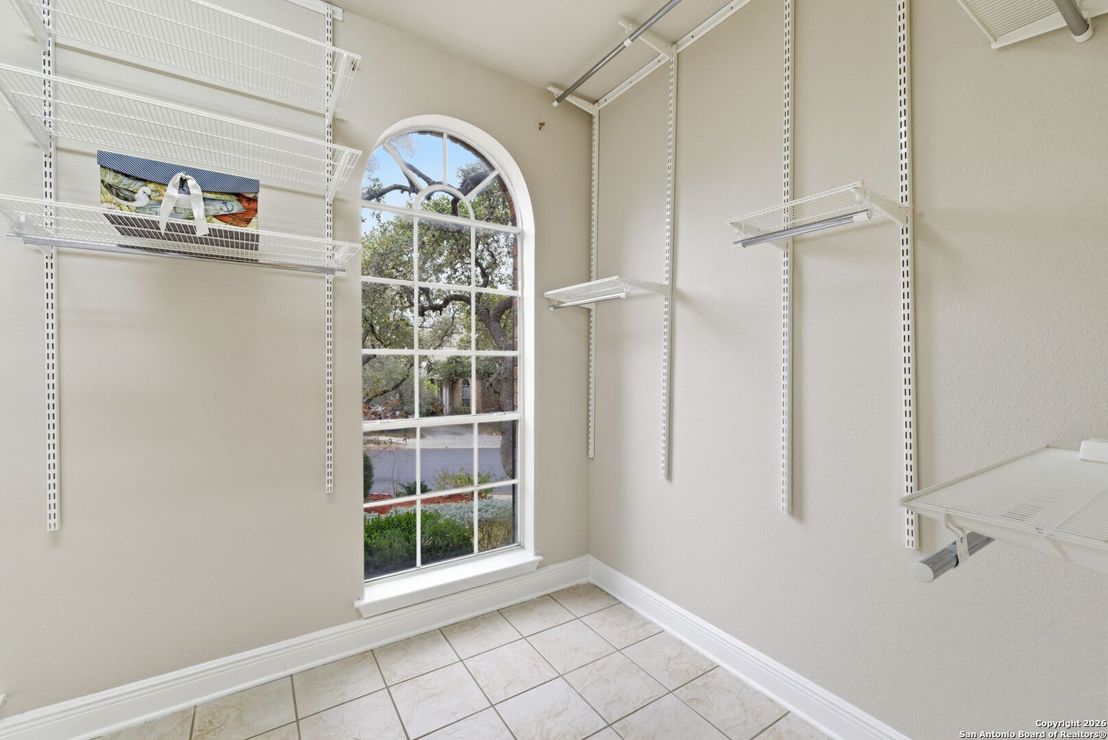 8810 London Heights