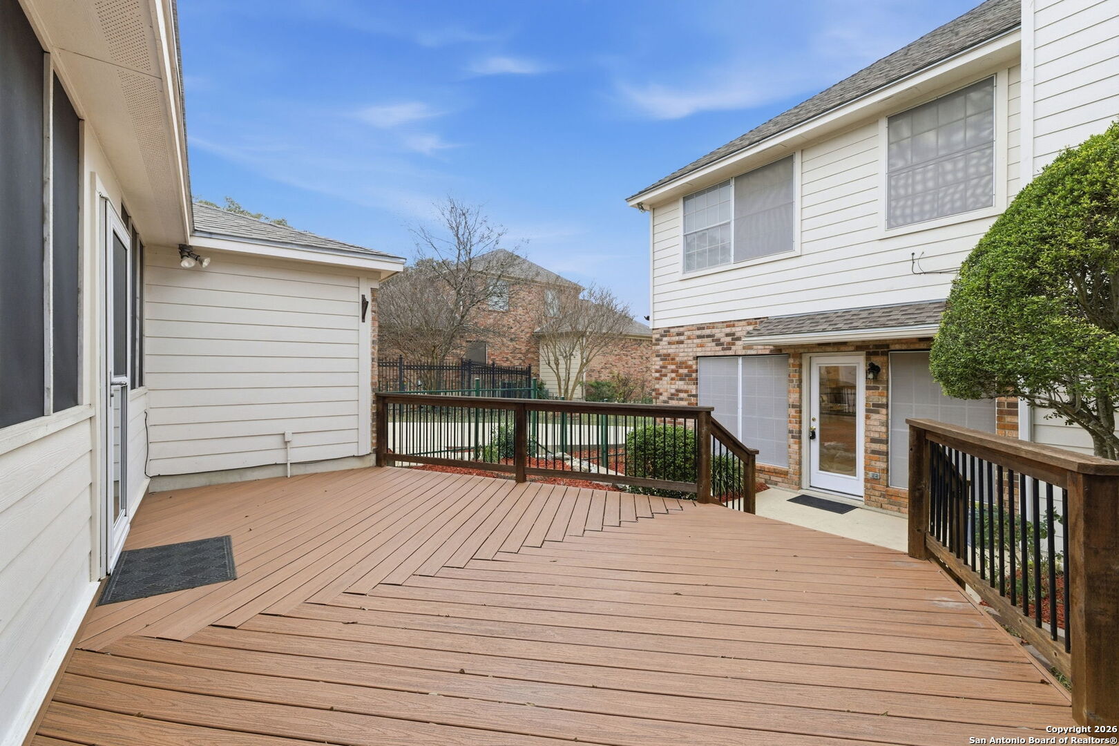 8810 London Heights