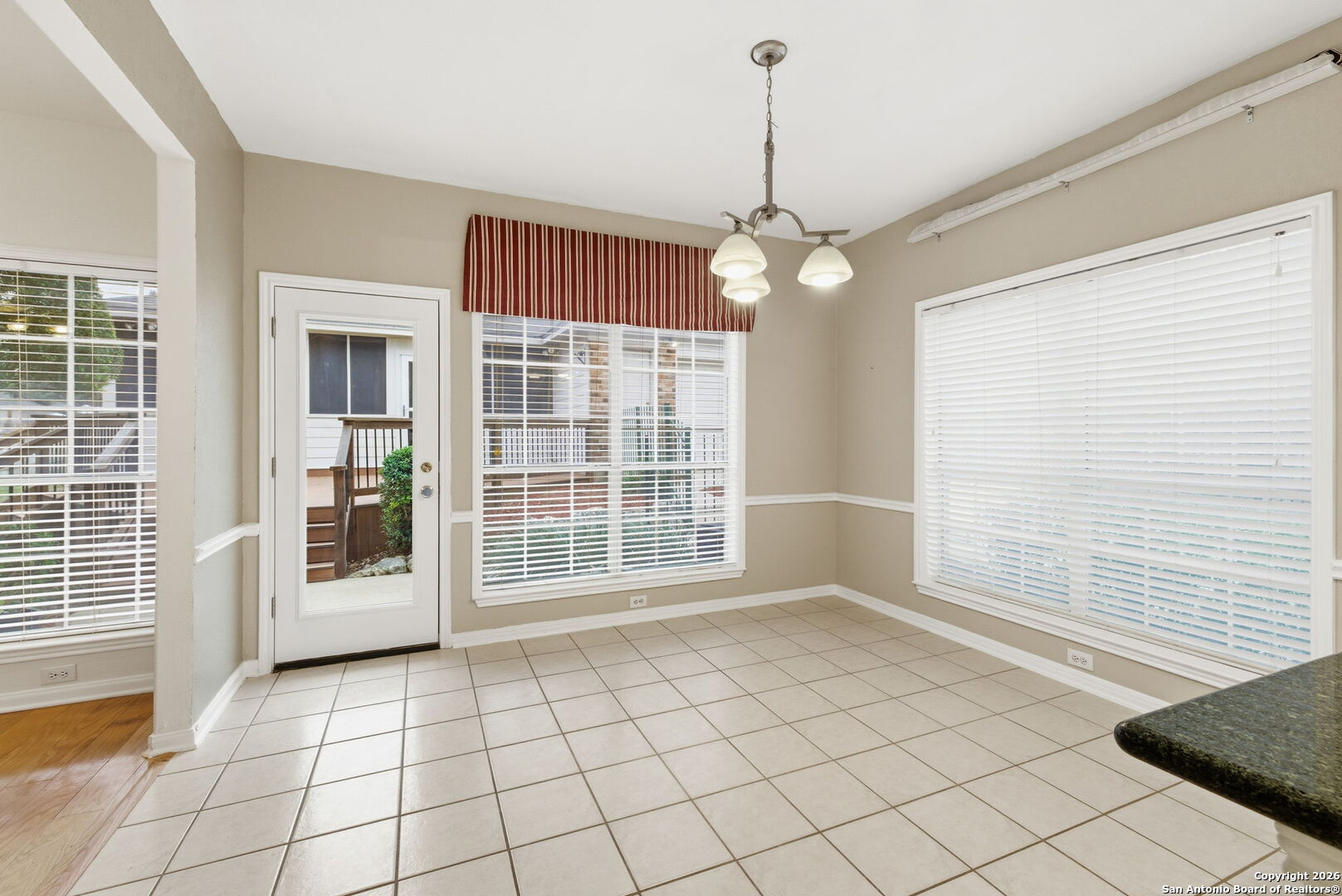 8810 London Heights