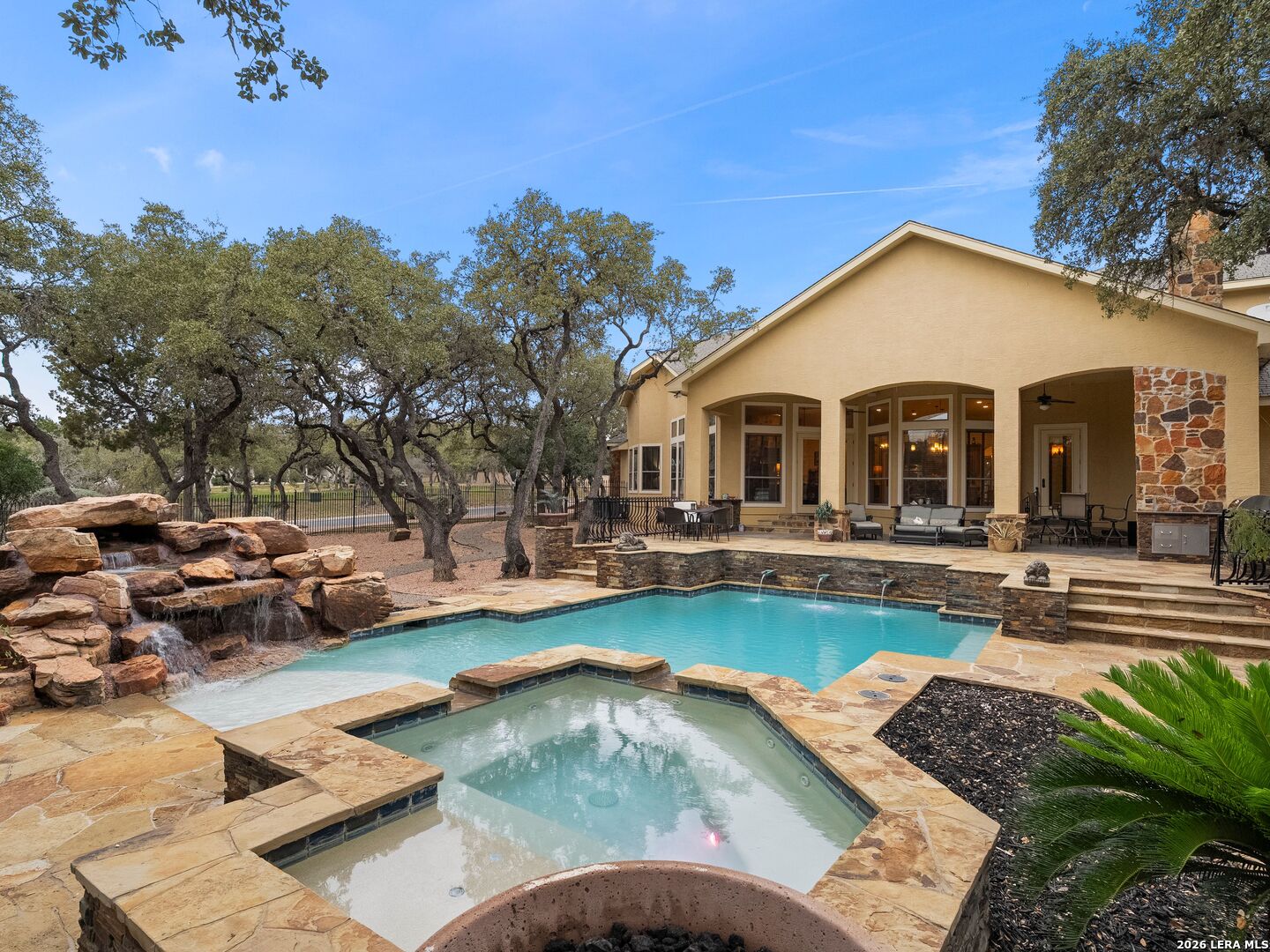 19819 Wild Hollow
