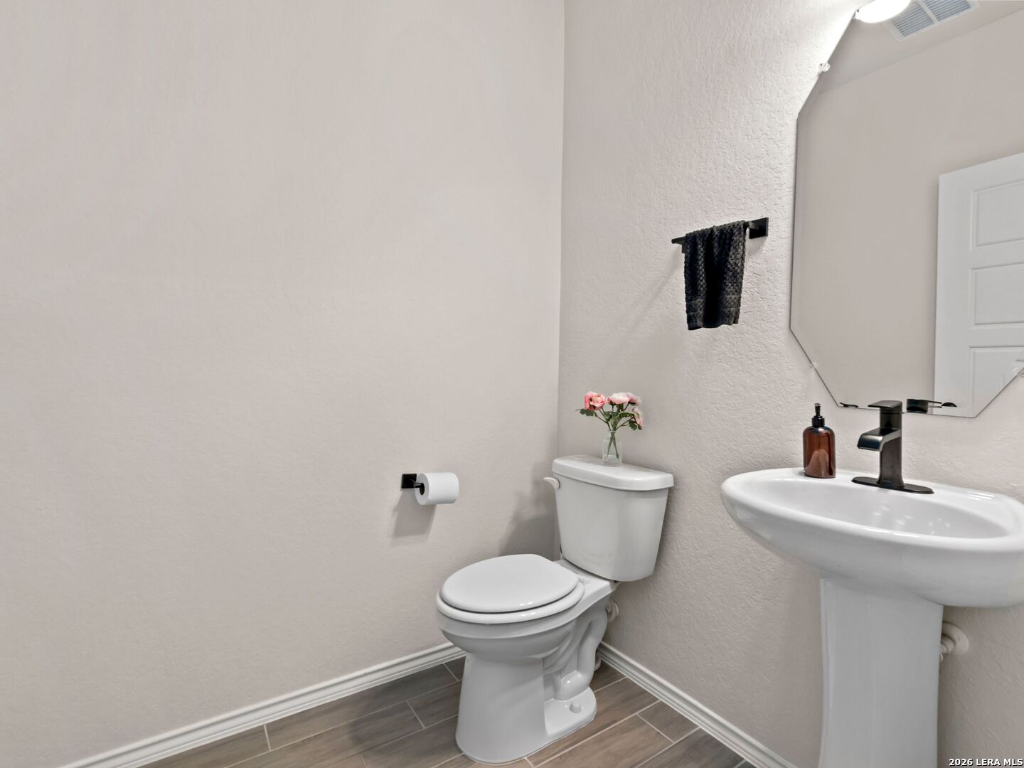 1711 Dalhart