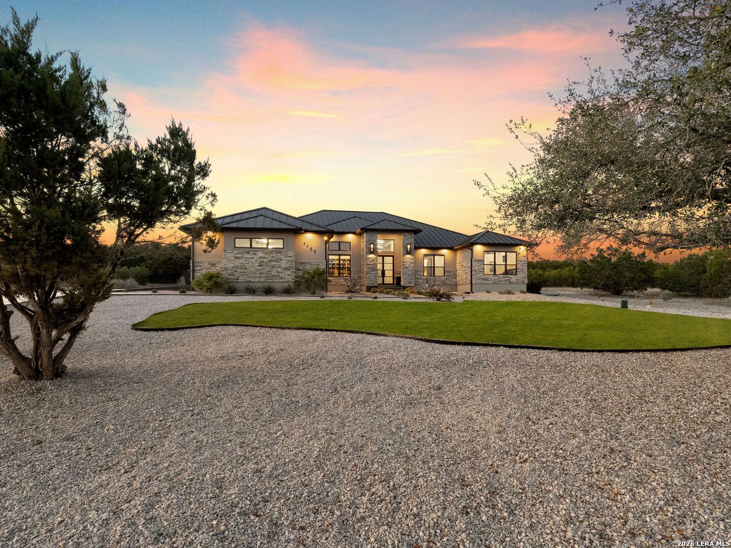 1709 Paradise Pkwy