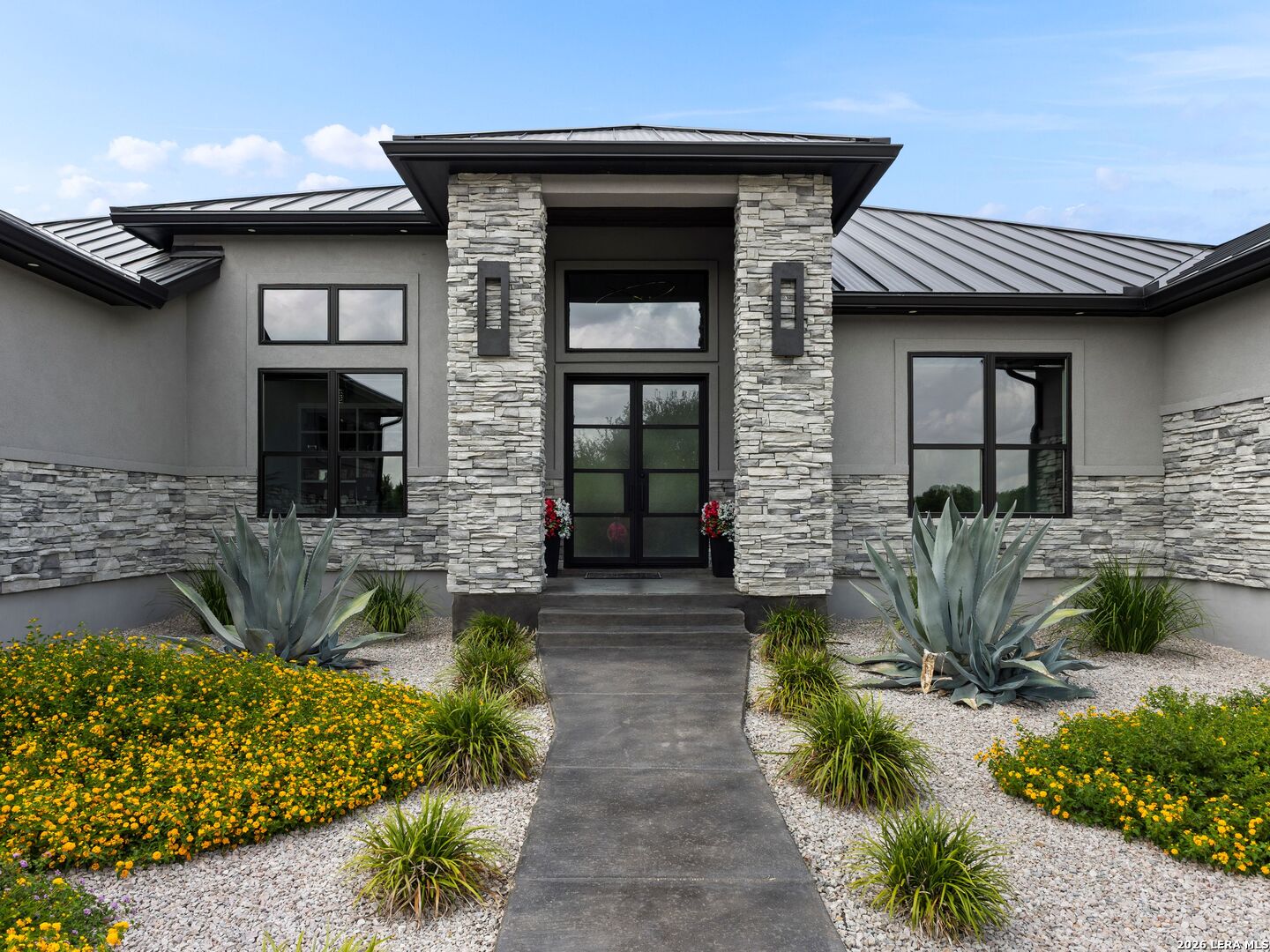 1709 Paradise Pkwy
