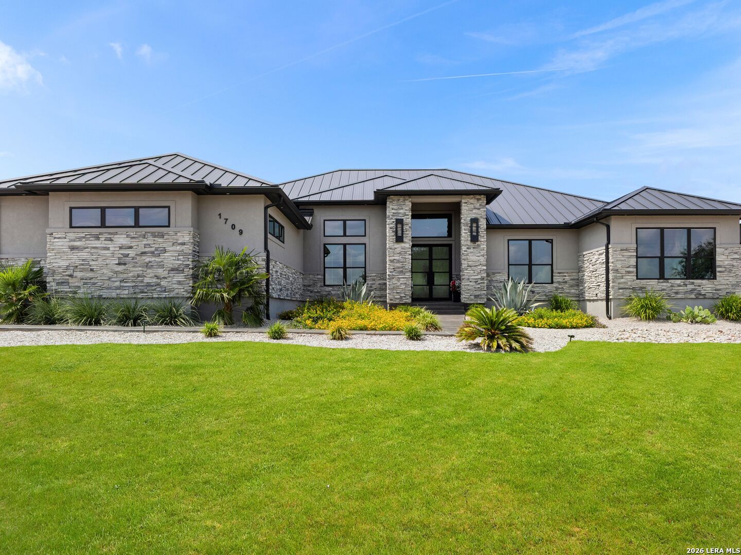 1709 Paradise Pkwy