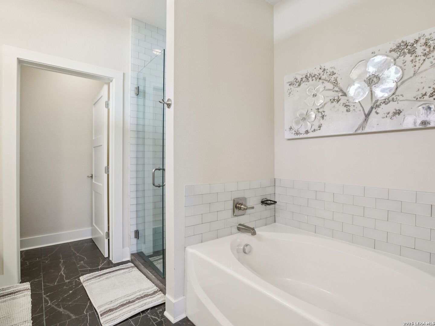 1206 Deloney APT B