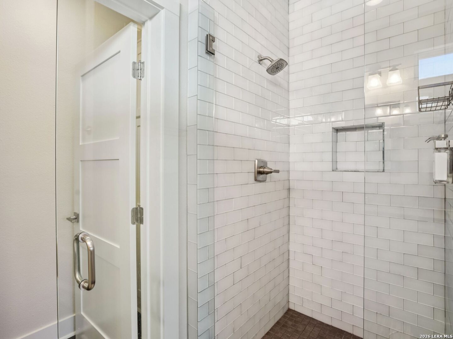 1206 Deloney APT B