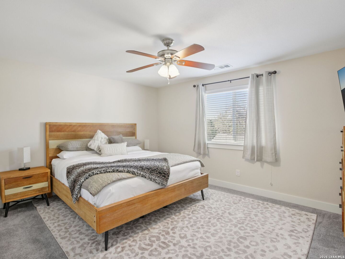 1206 Deloney APT B