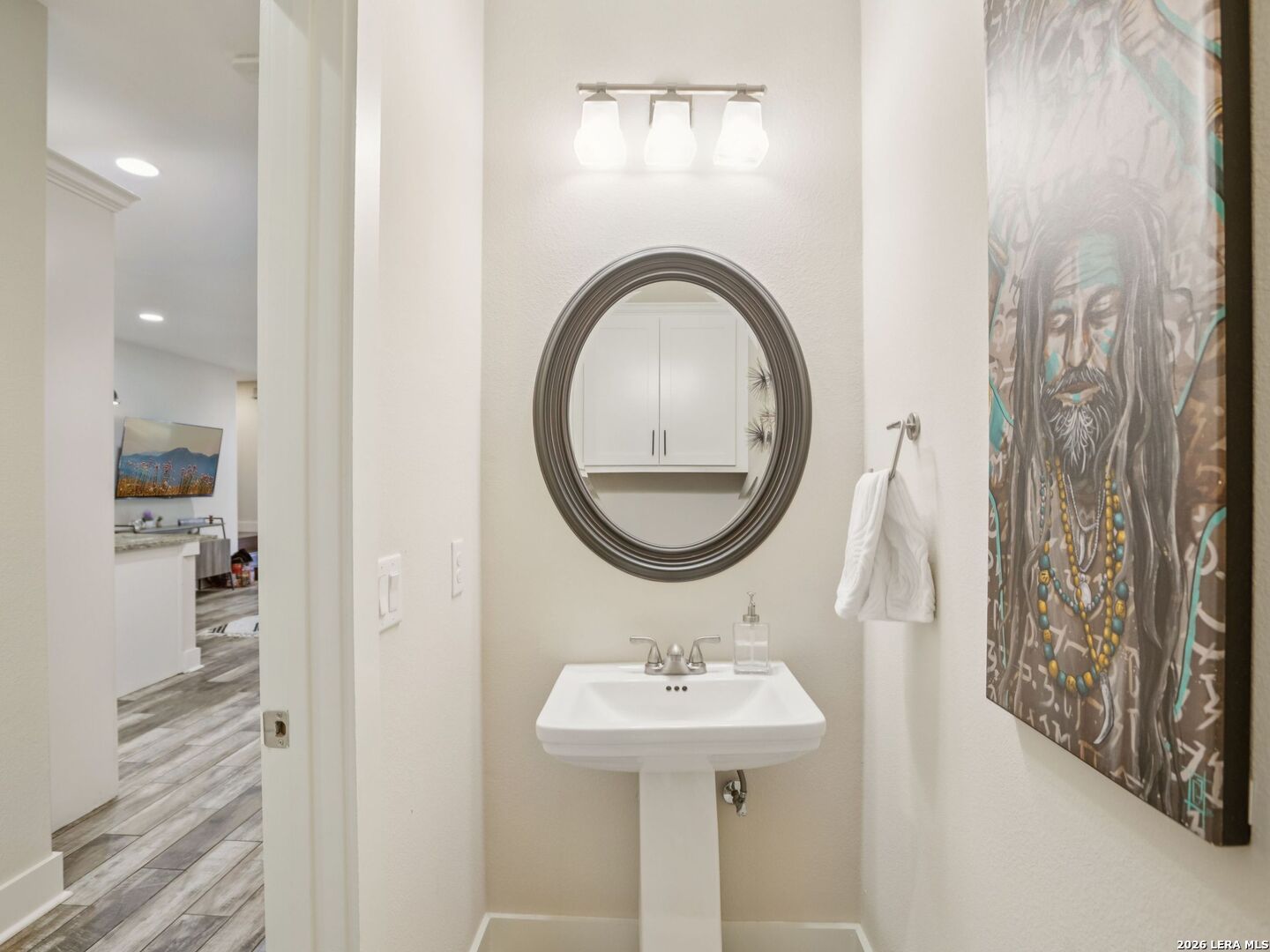 1206 Deloney APT B