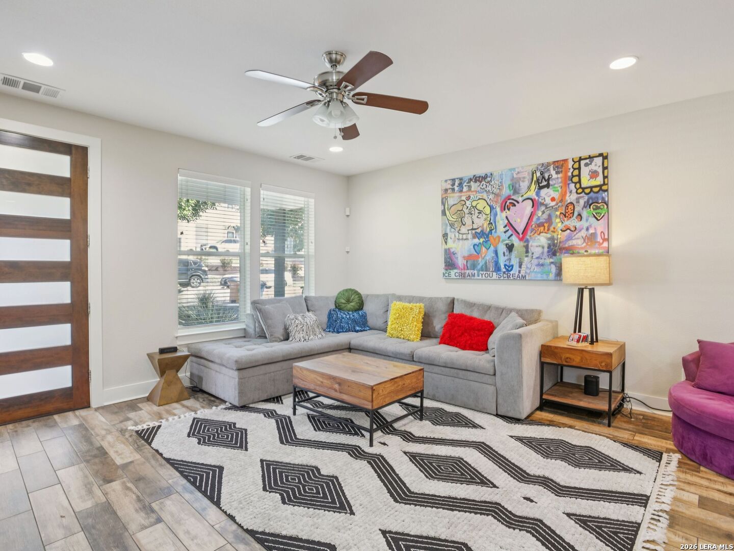 1206 Deloney APT B