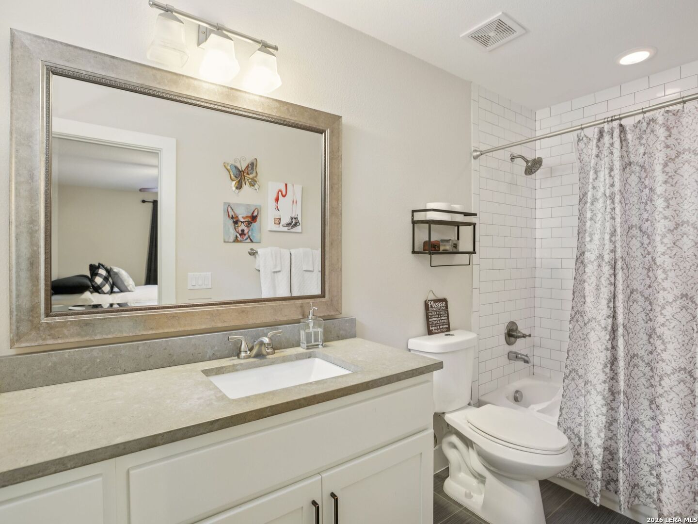 1206 Deloney APT B