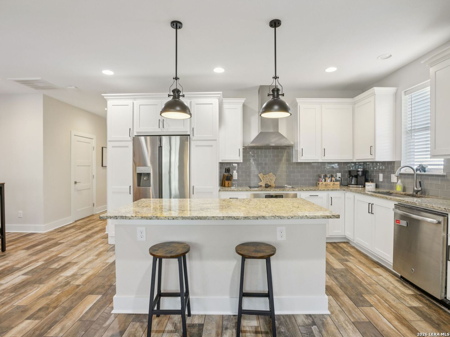 1206 Deloney APT B