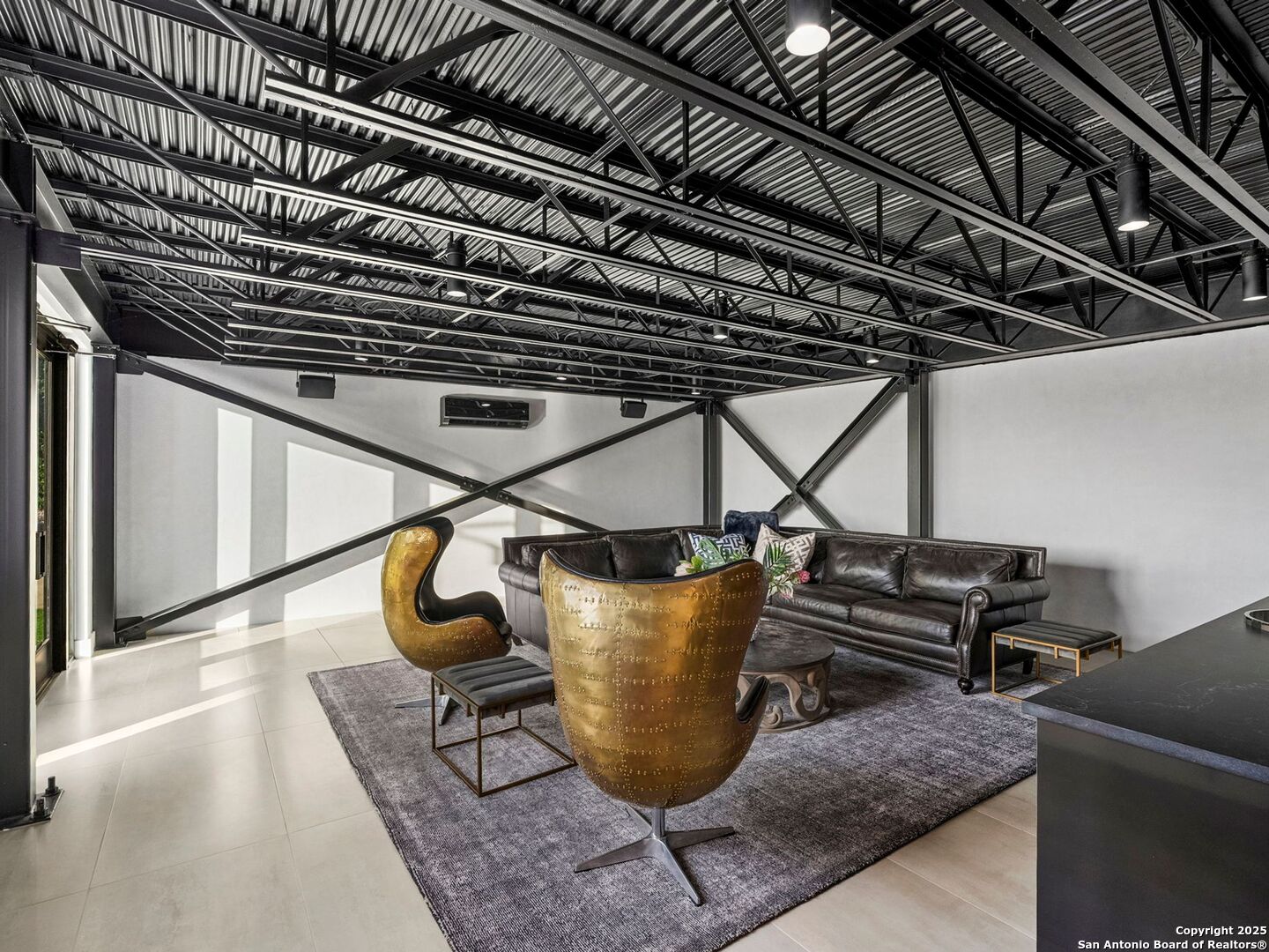 1104 SUMMIT RIDGE DR