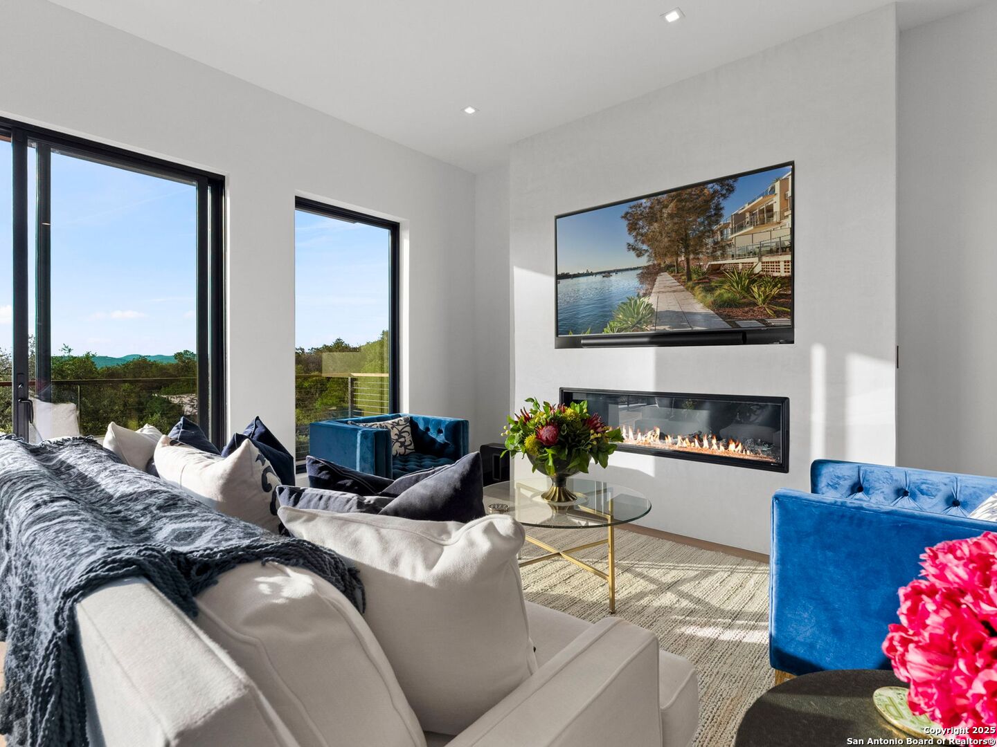 1104 SUMMIT RIDGE DR