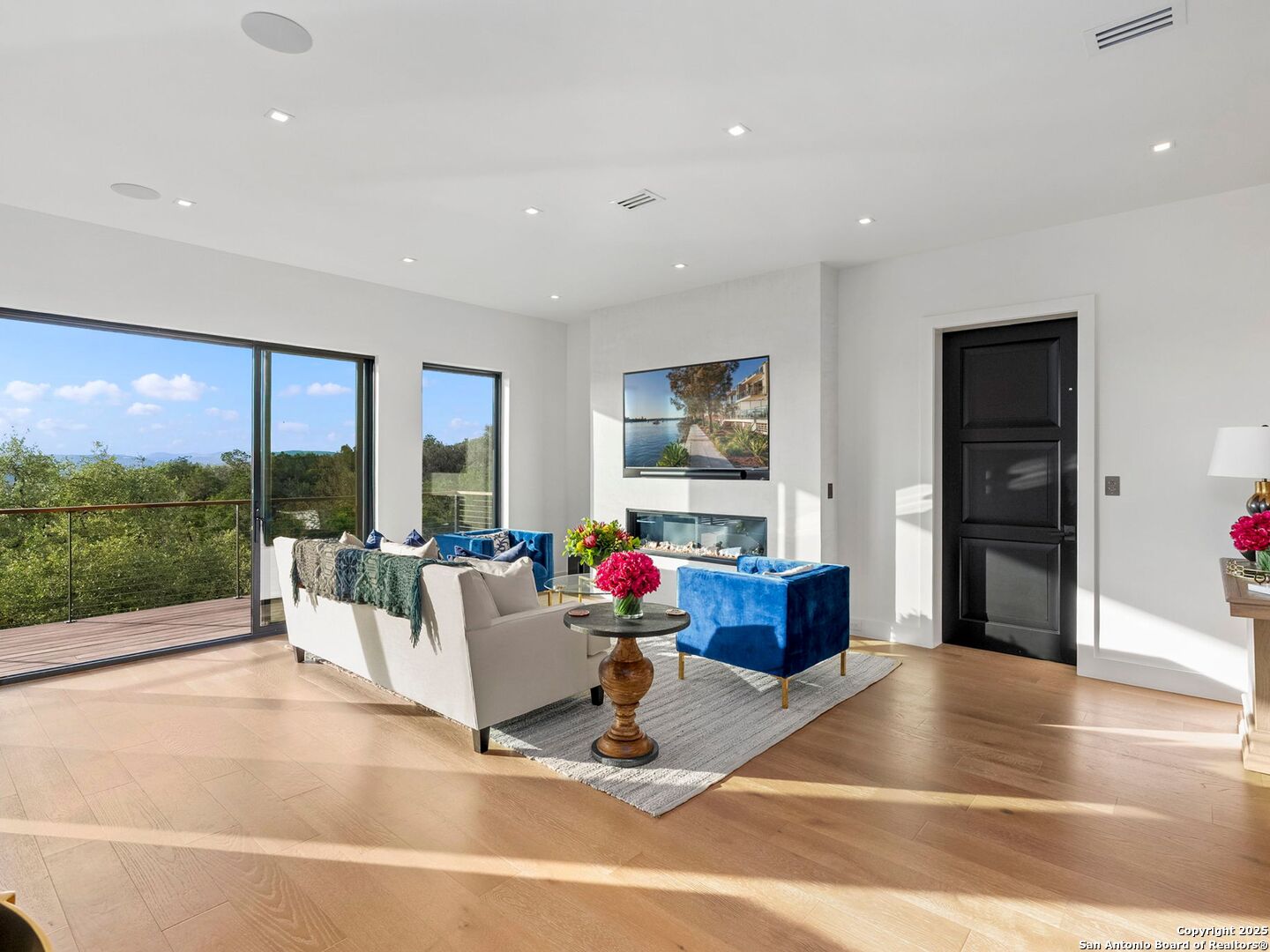 1104 SUMMIT RIDGE DR