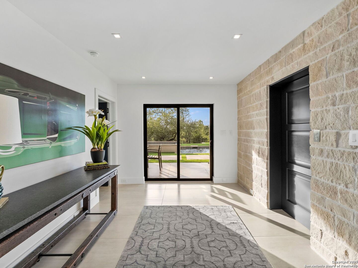 1104 SUMMIT RIDGE DR