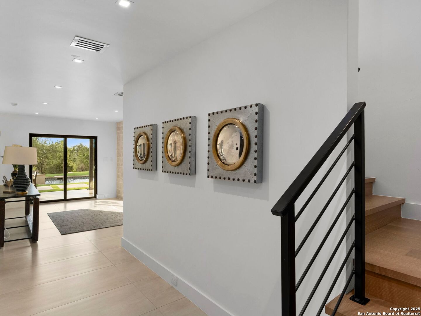 1104 SUMMIT RIDGE DR