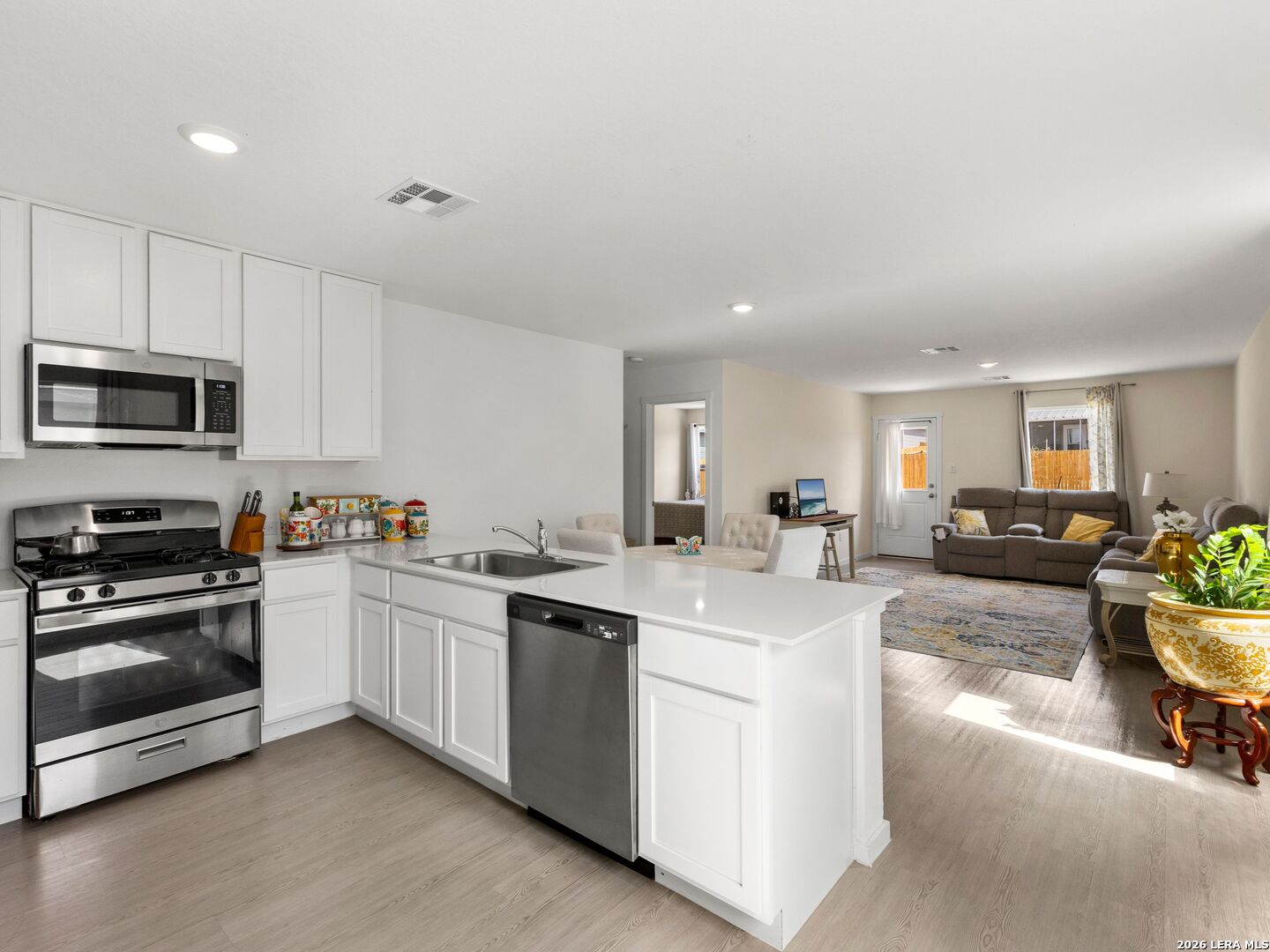 11543 Field Briar