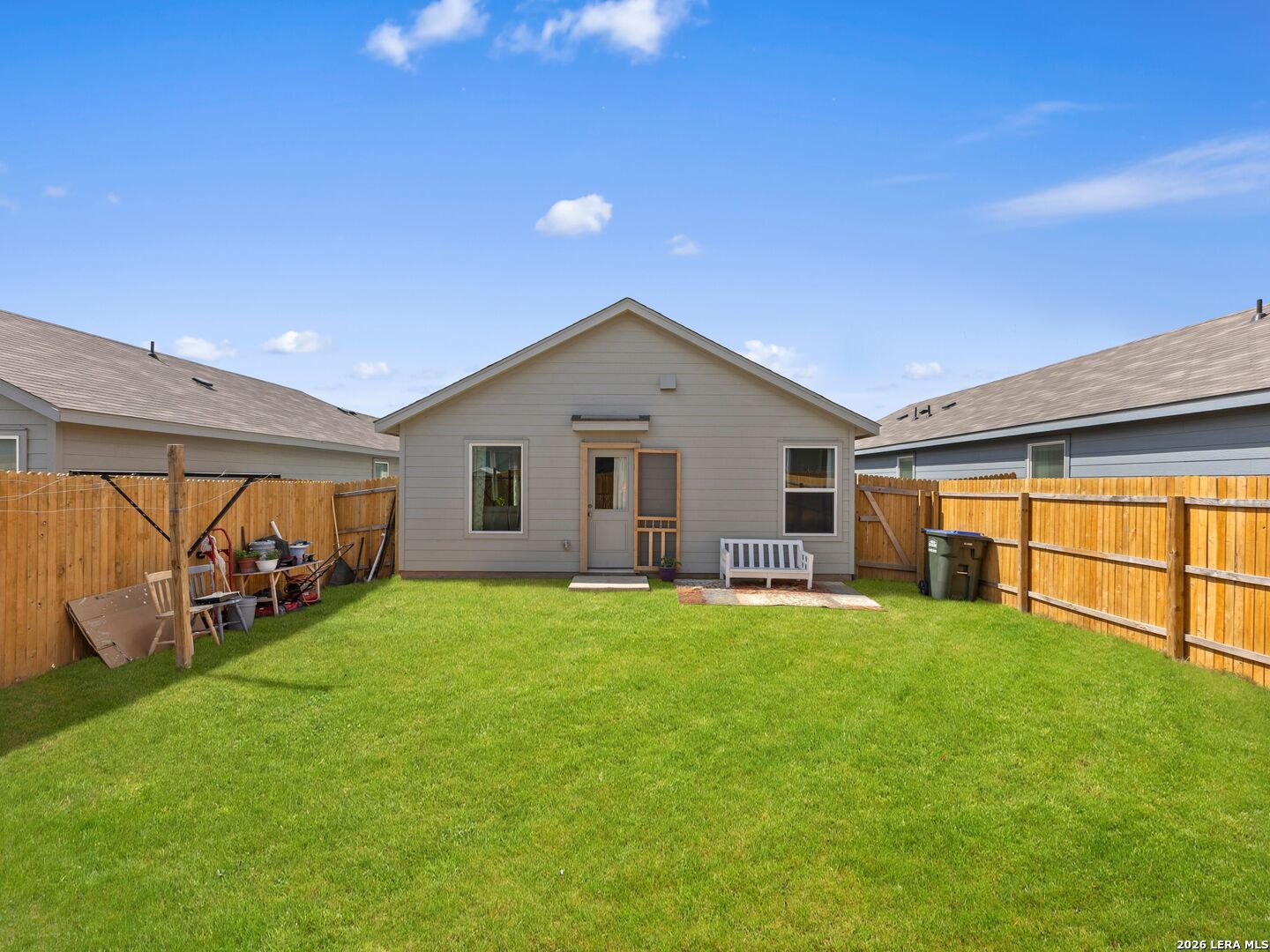 11543 Field Briar