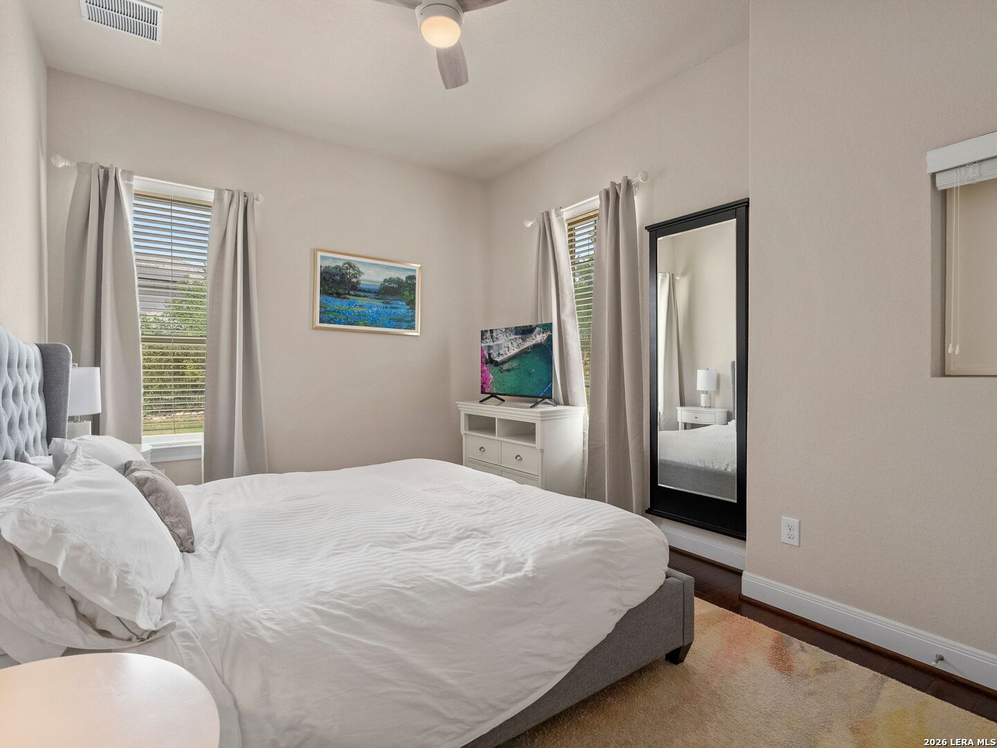 18003 Resort View