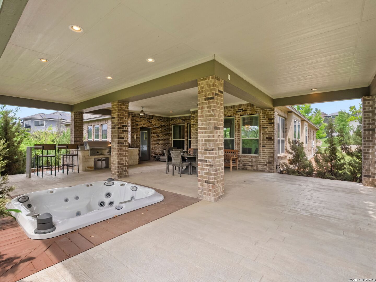 18003 Resort View