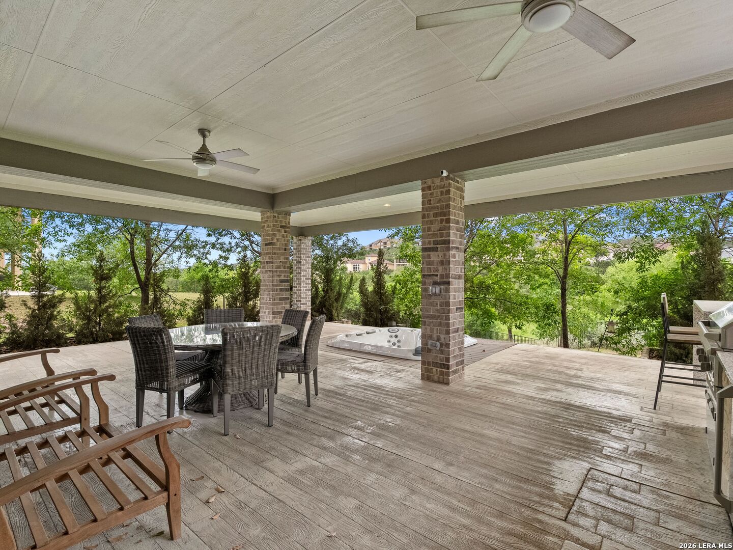 18003 Resort View