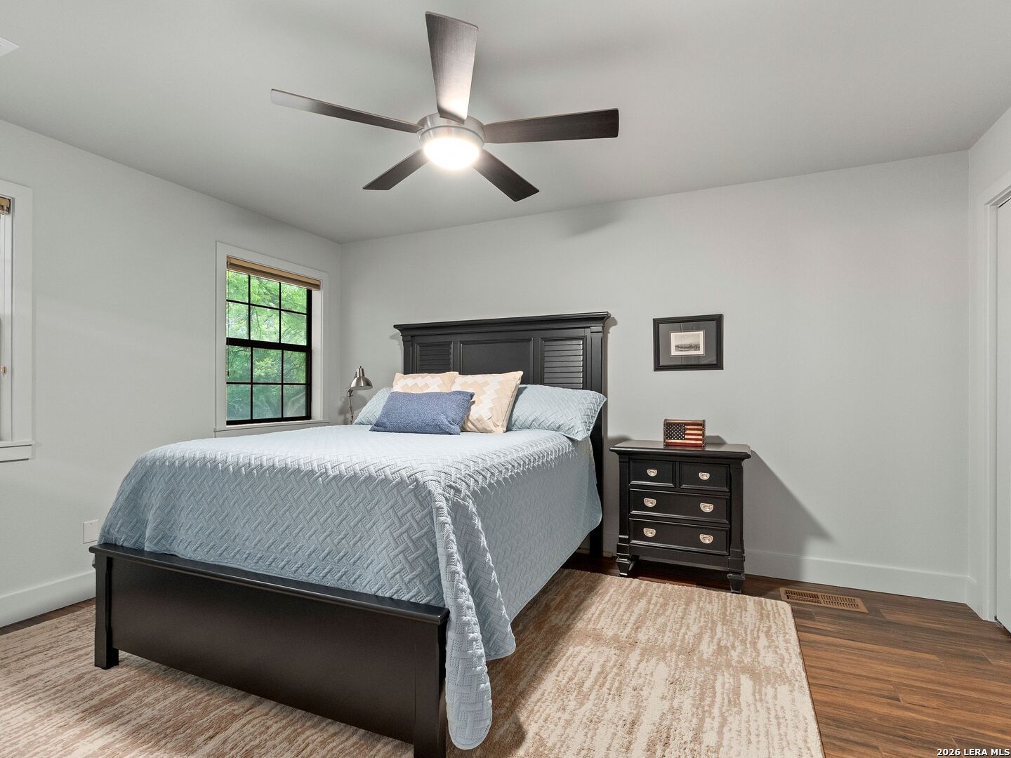 299 W Edgewater