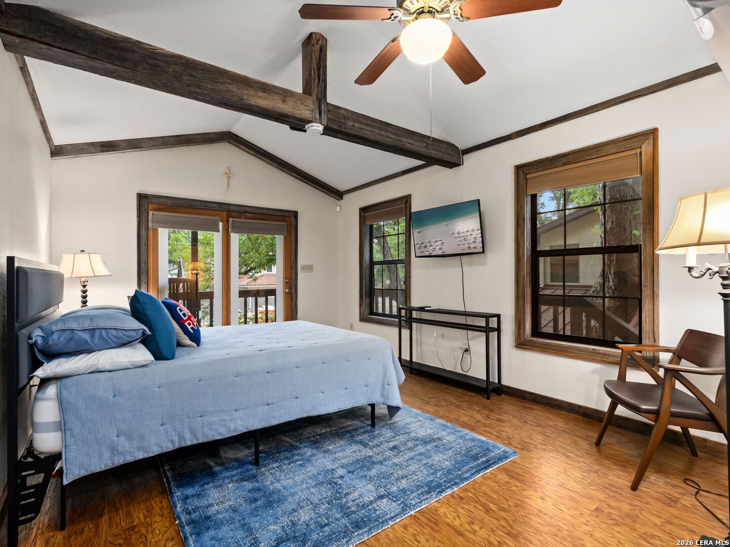 299 W Edgewater
