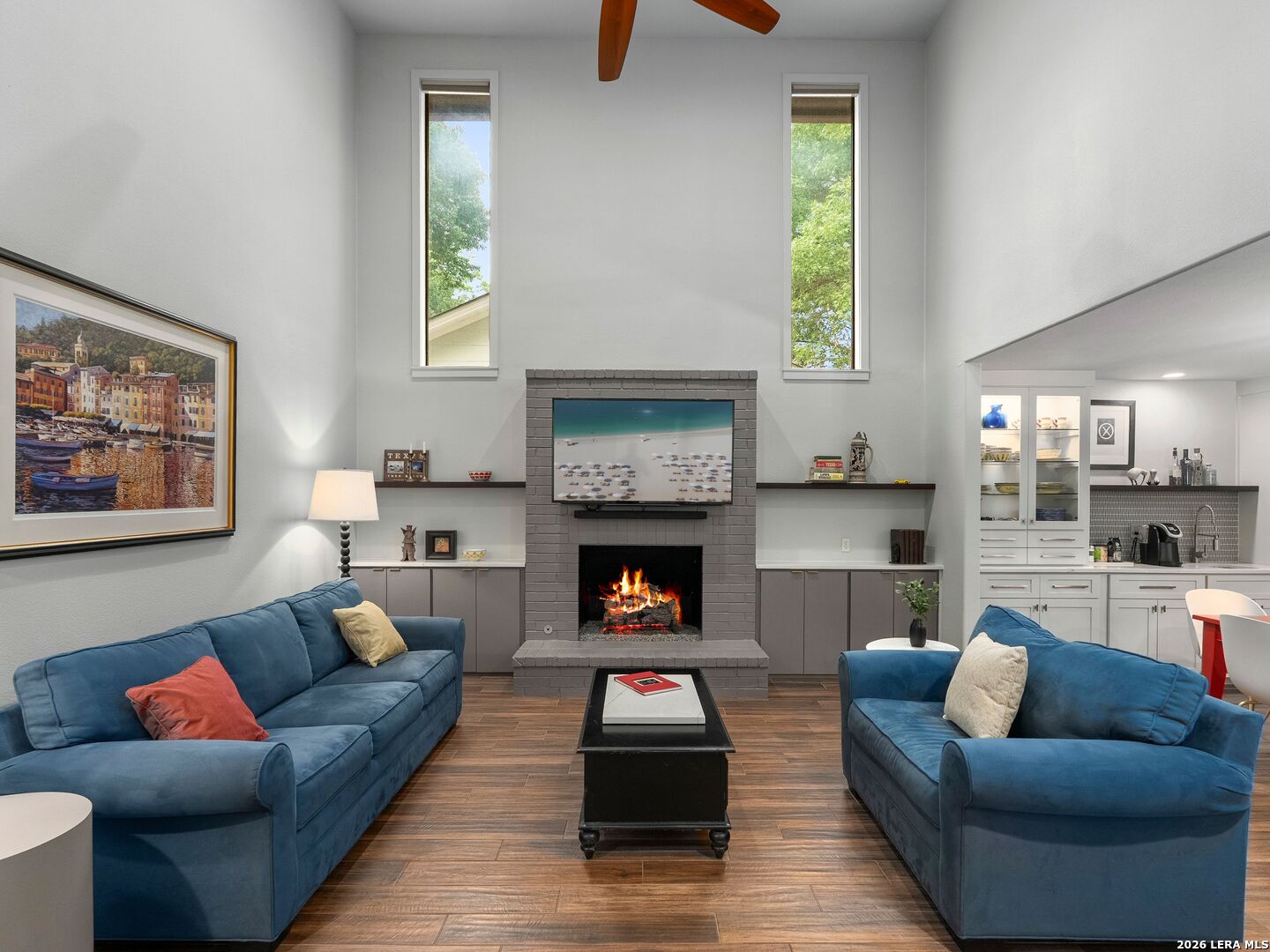 299 W Edgewater