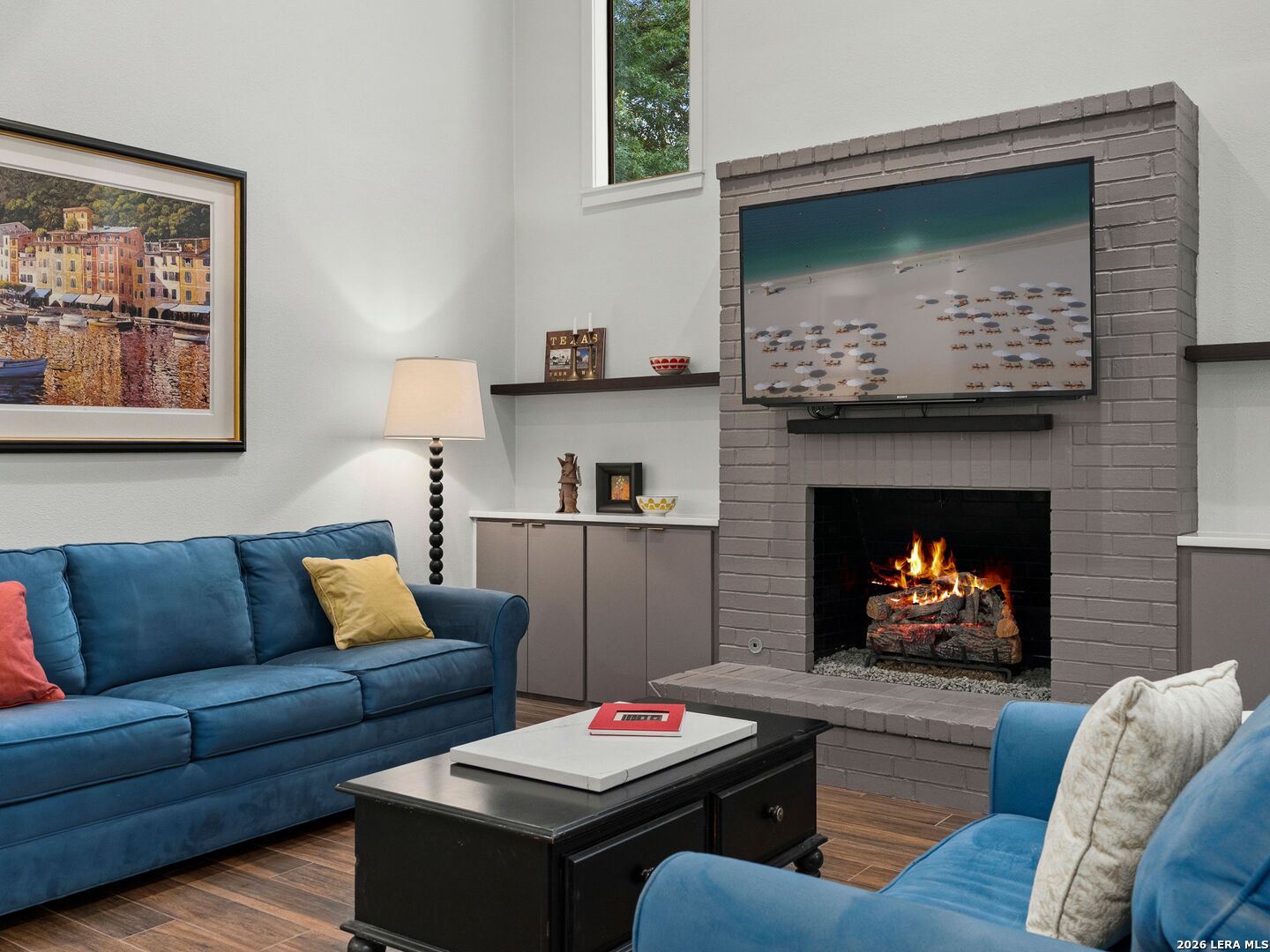 299 W Edgewater