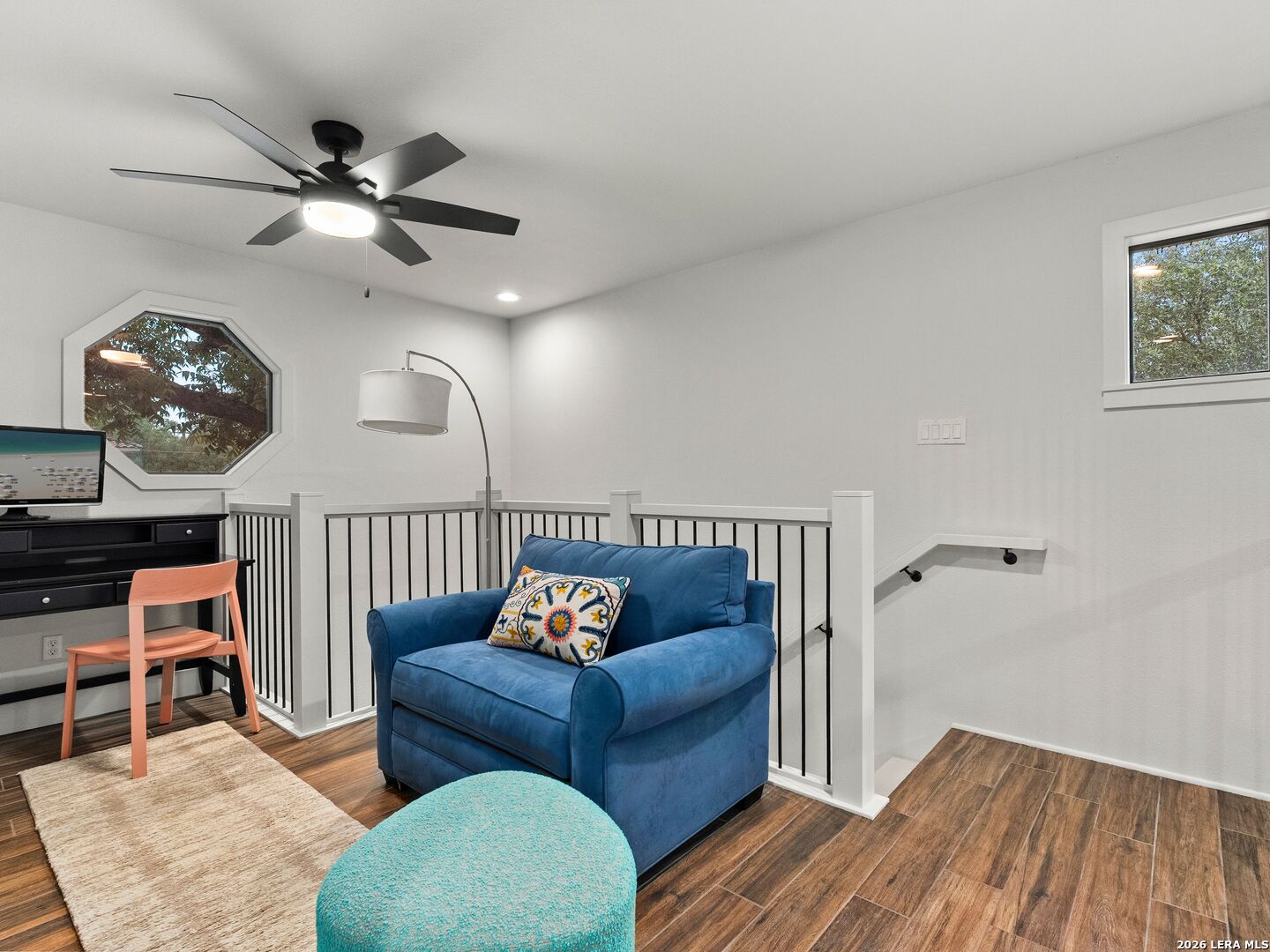 299 W Edgewater