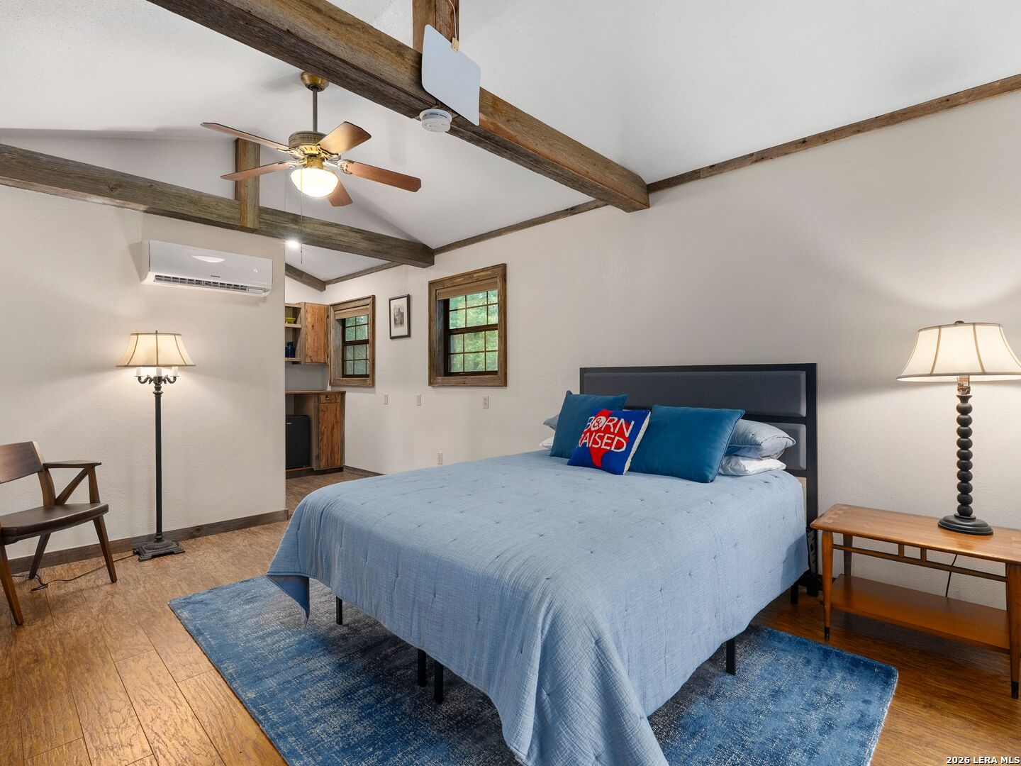 299 W Edgewater