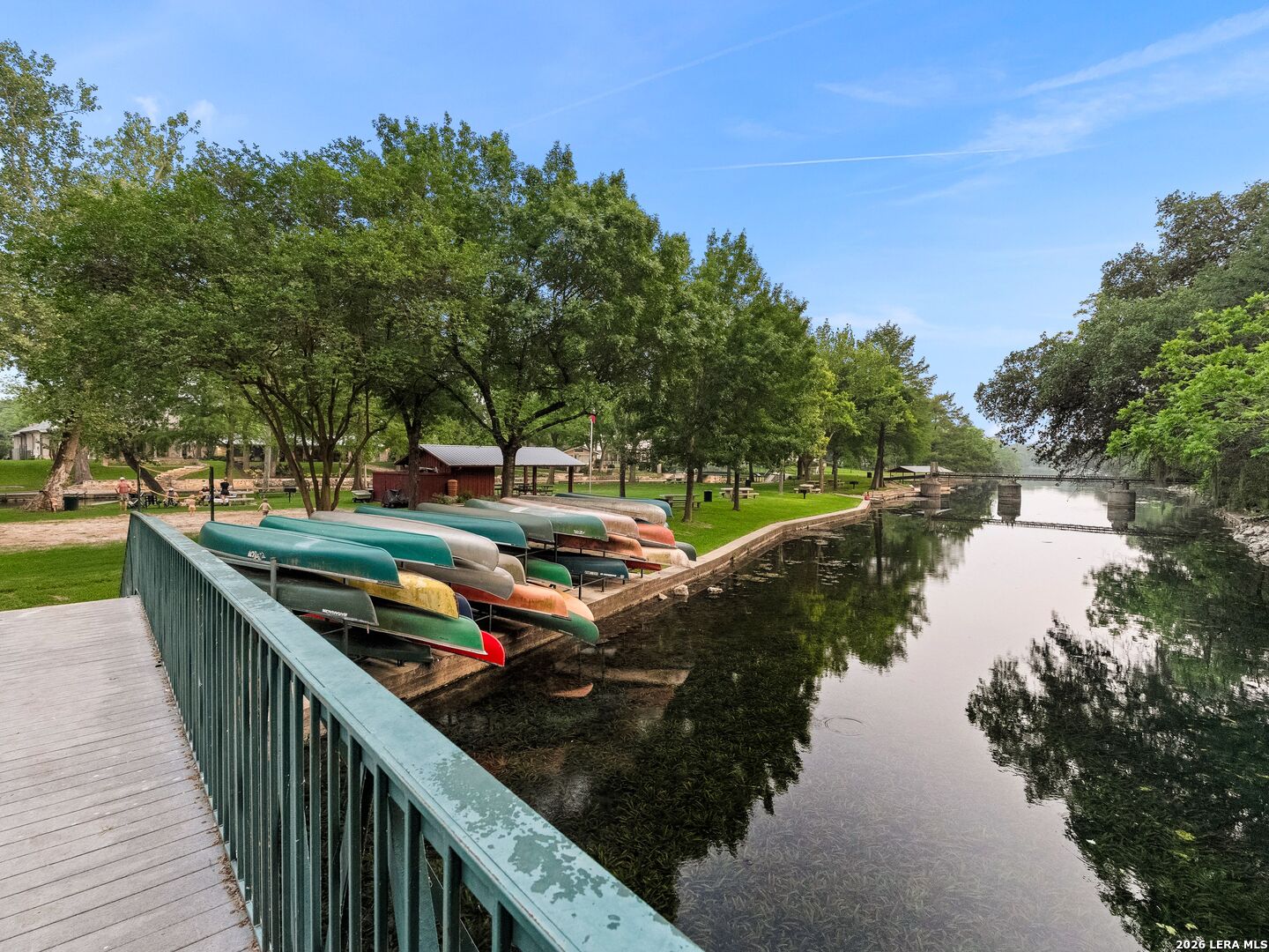 299 W Edgewater