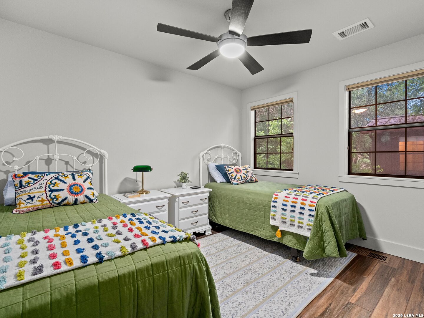 299 W Edgewater