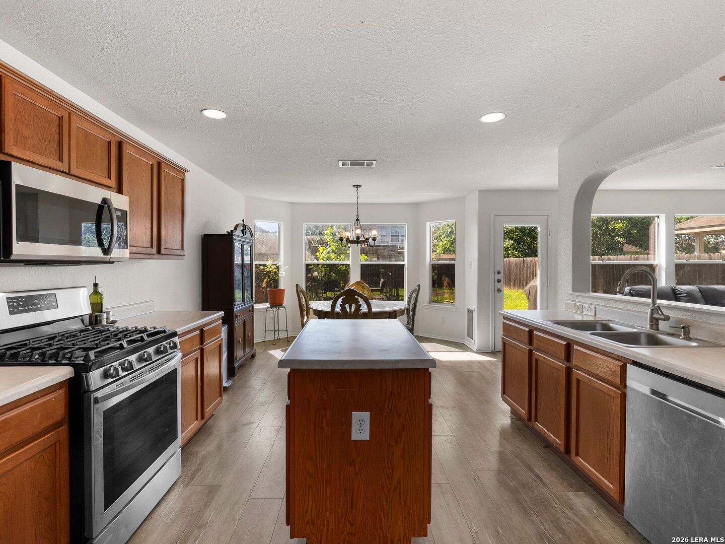 3406 Barksdale Dr