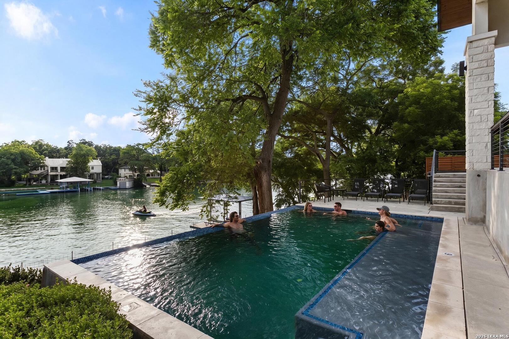 230 Turtle Ln
