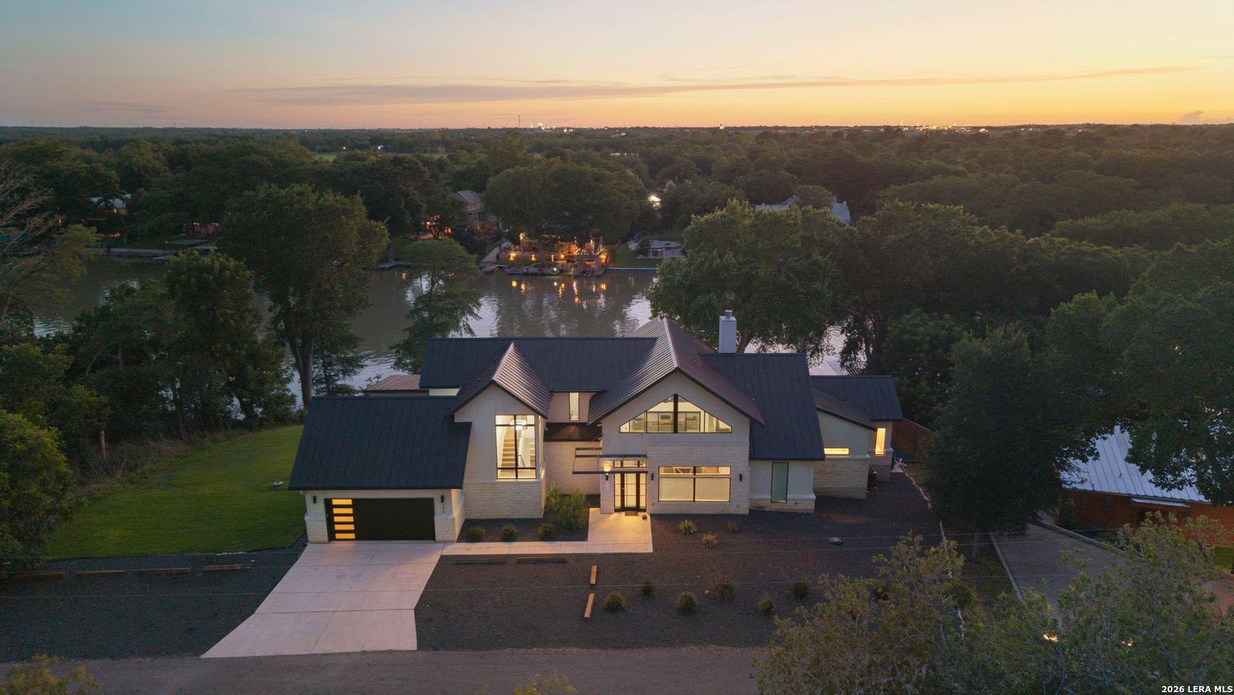 230 Turtle Ln