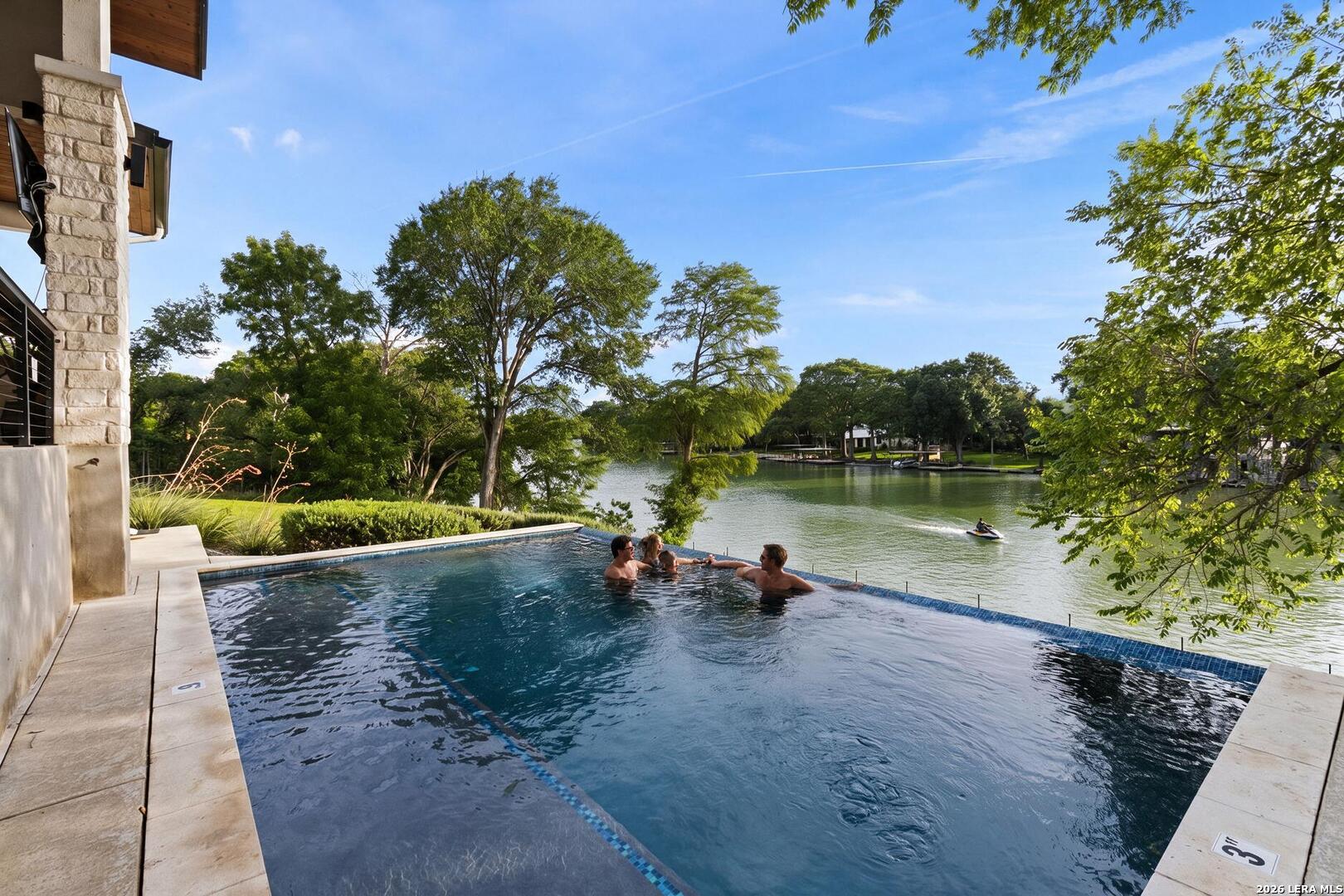 230 Turtle Ln