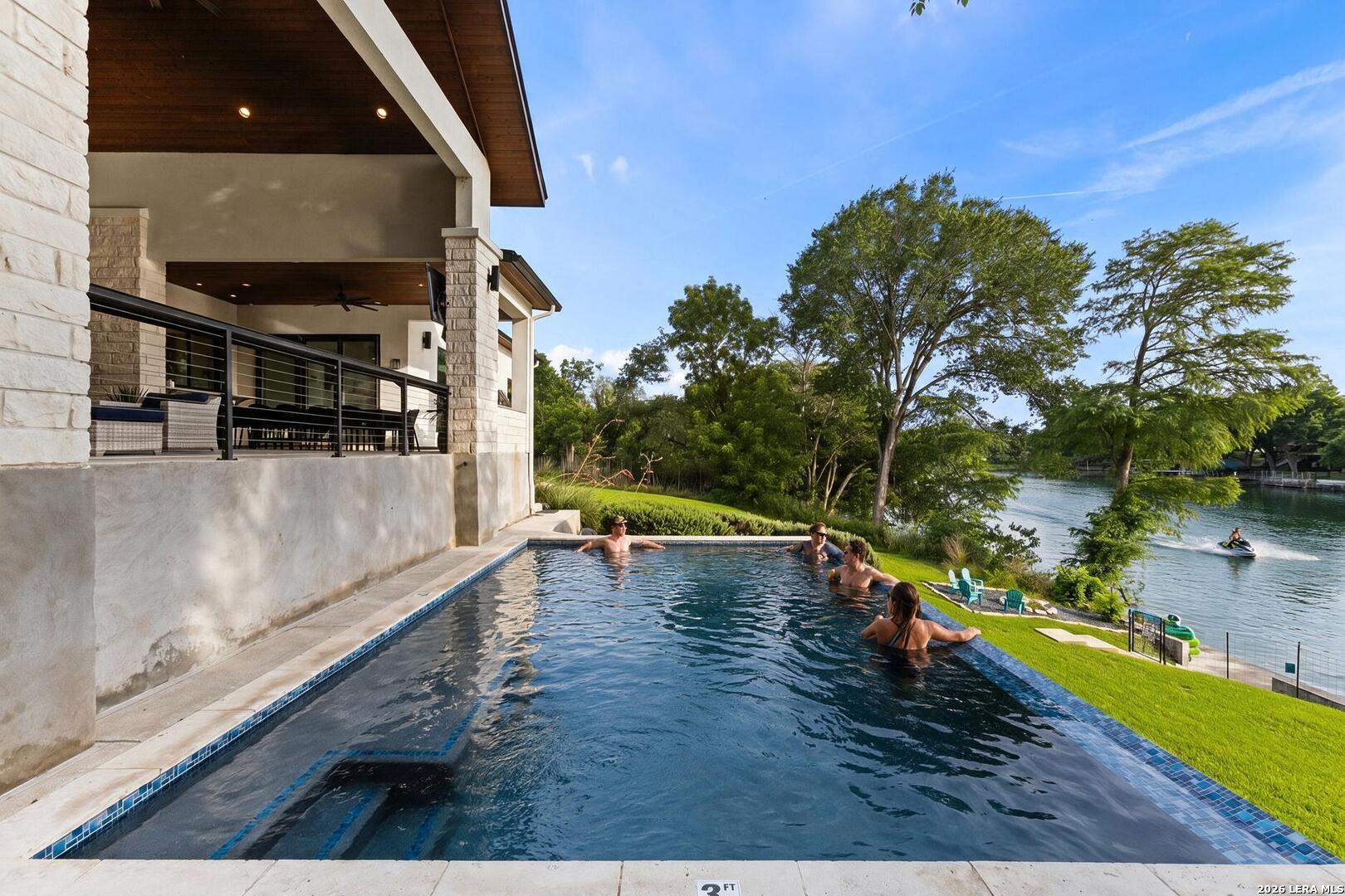 230 Turtle Ln
