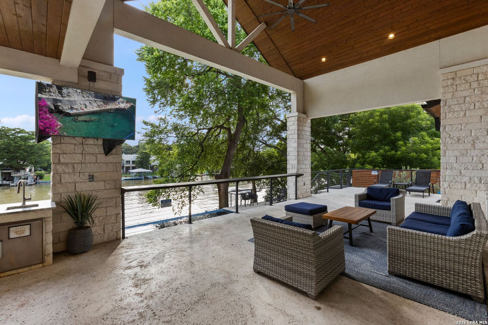 230 Turtle Ln