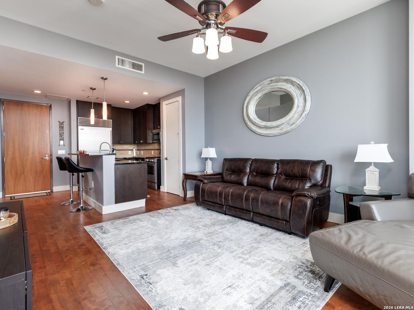 610 E MARKET ST 2904