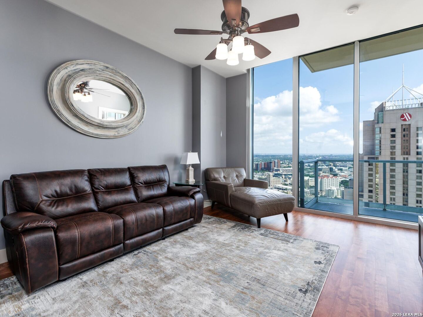 610 E MARKET ST 2904