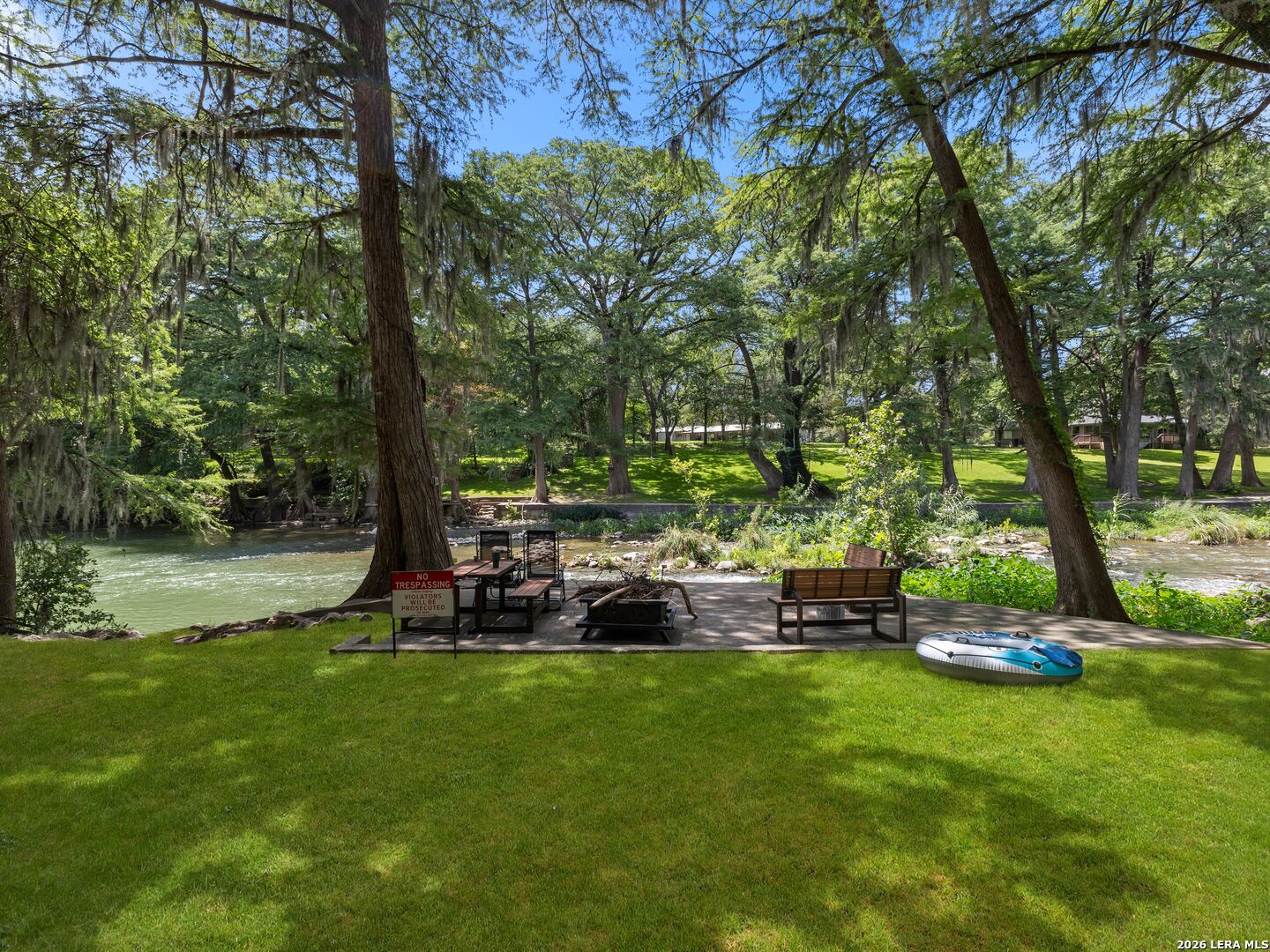 1033 Gruene Rd
