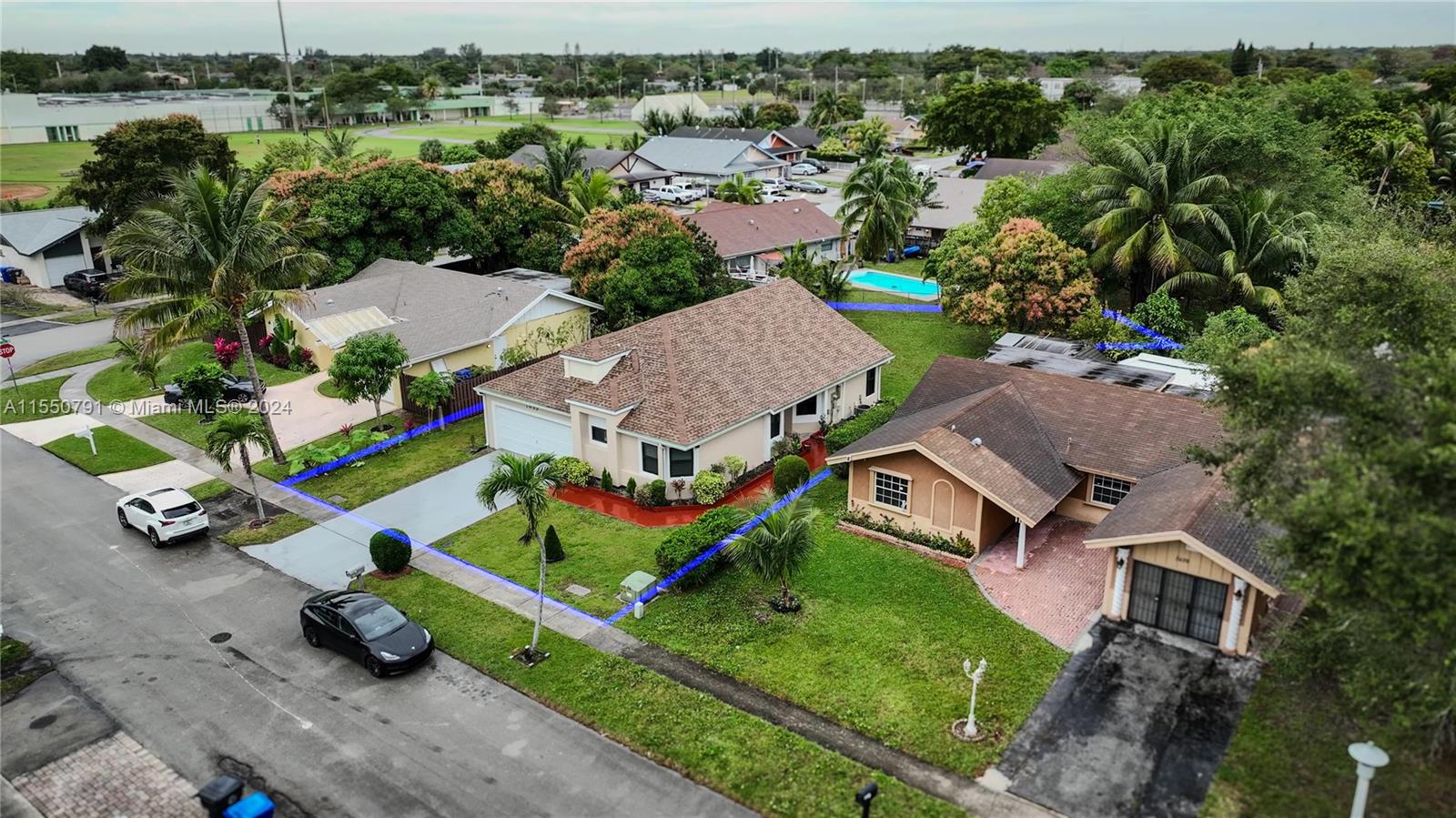 7433 SW 12th Ct