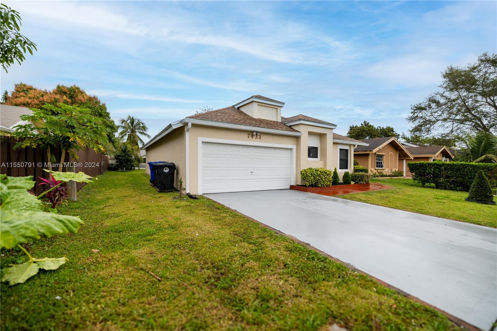 7433 SW 12th Ct