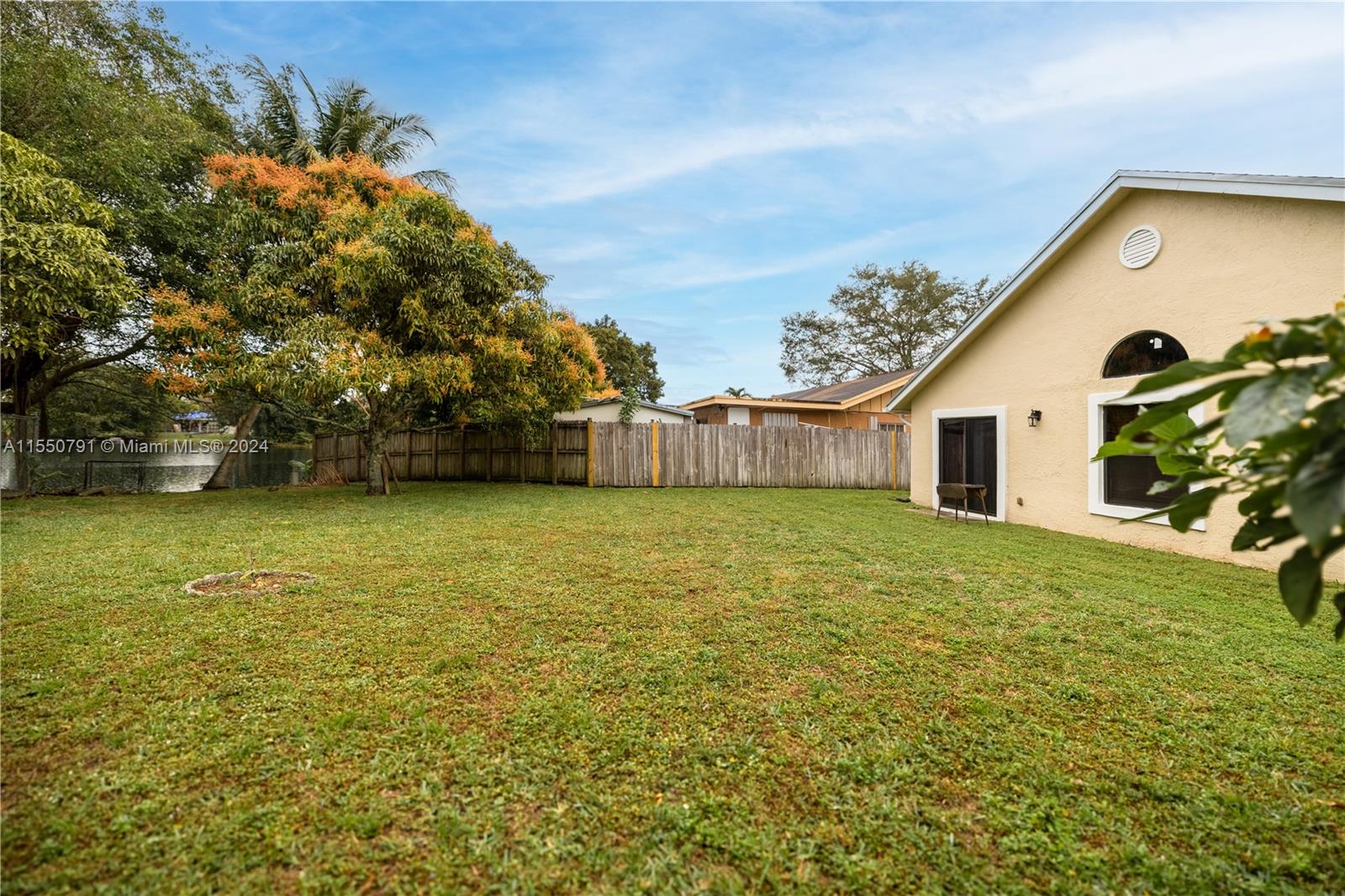 7433 SW 12th Ct