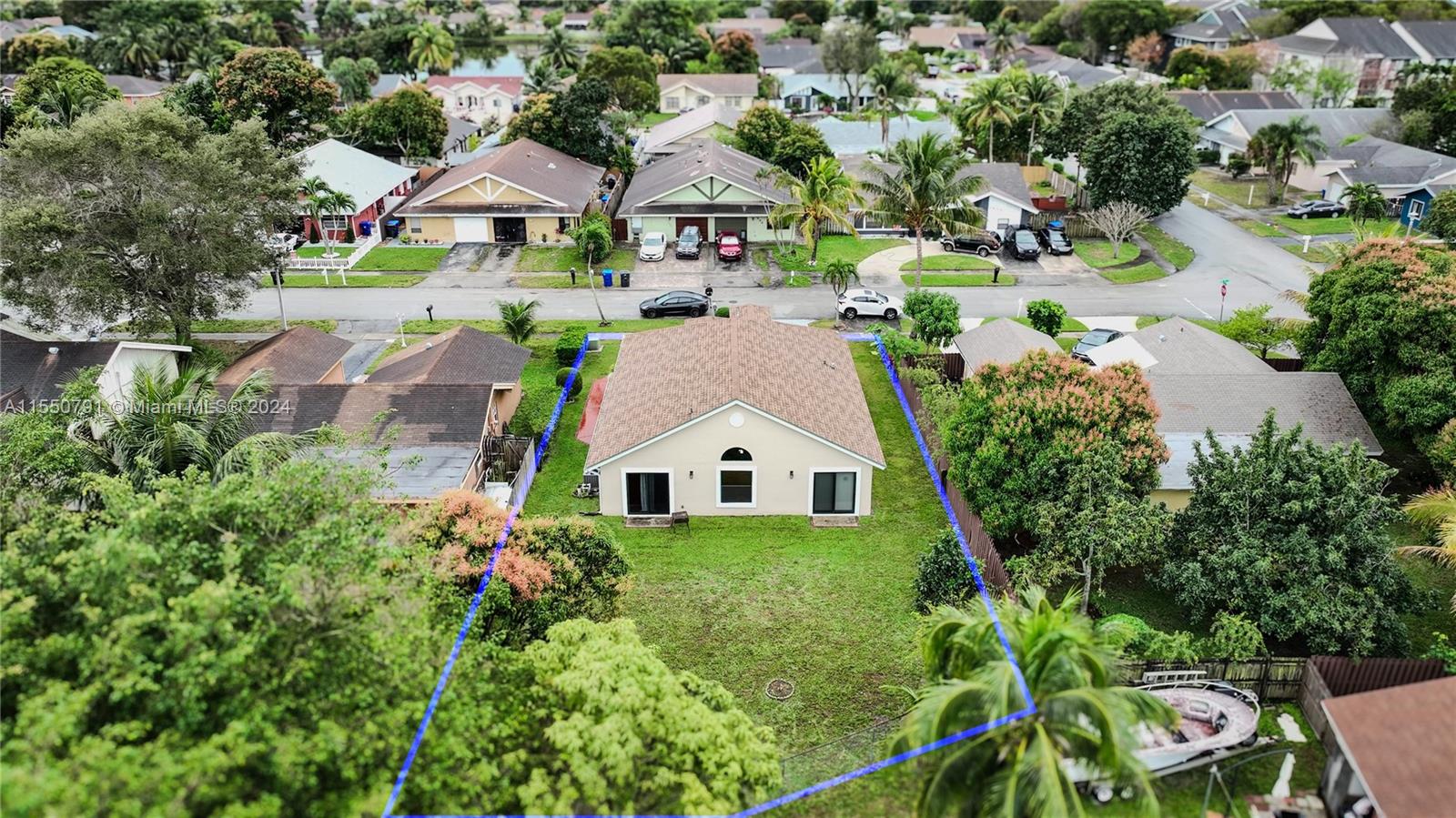 7433 SW 12th Ct