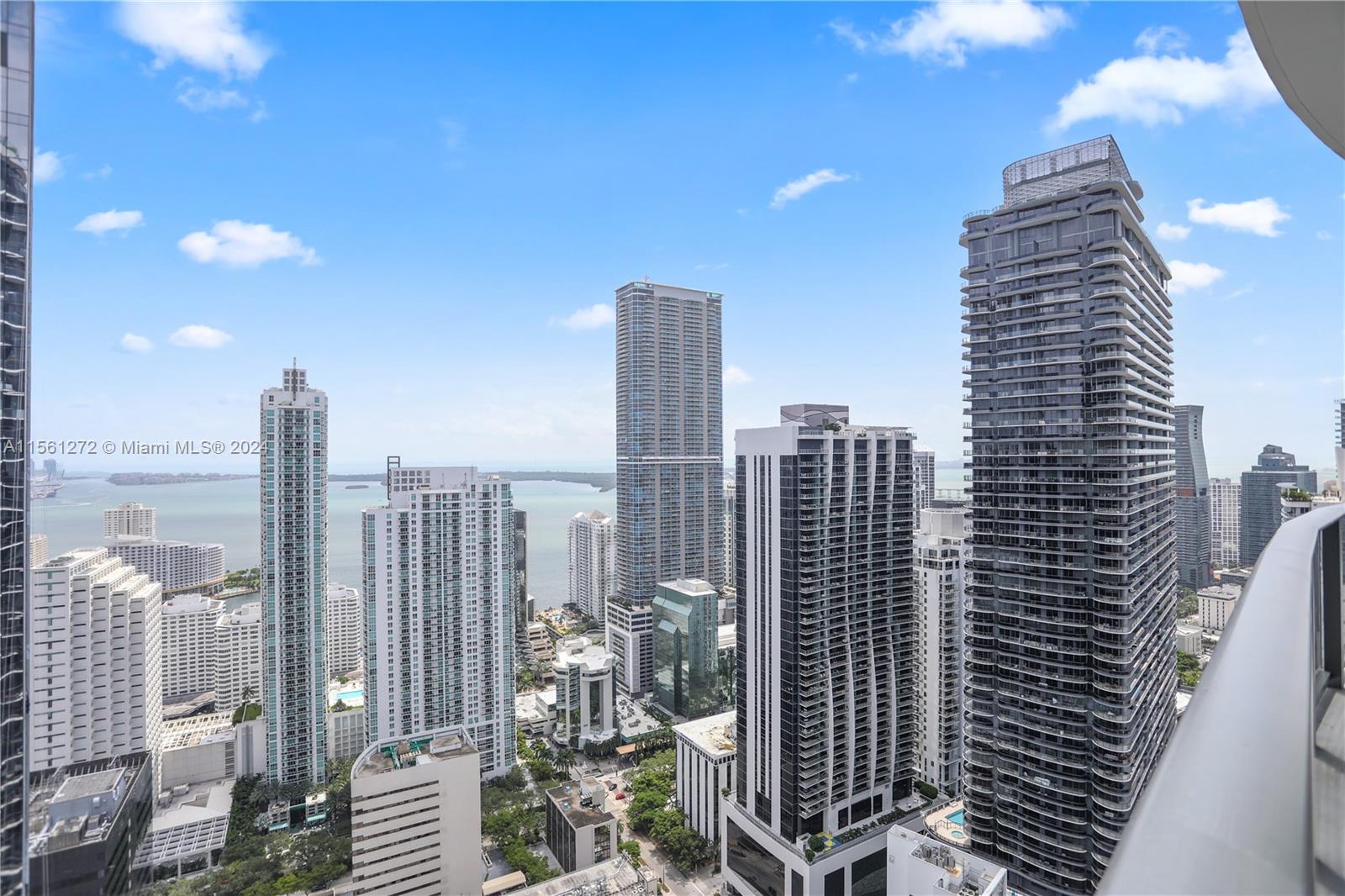 45 SW 9th St # 4603