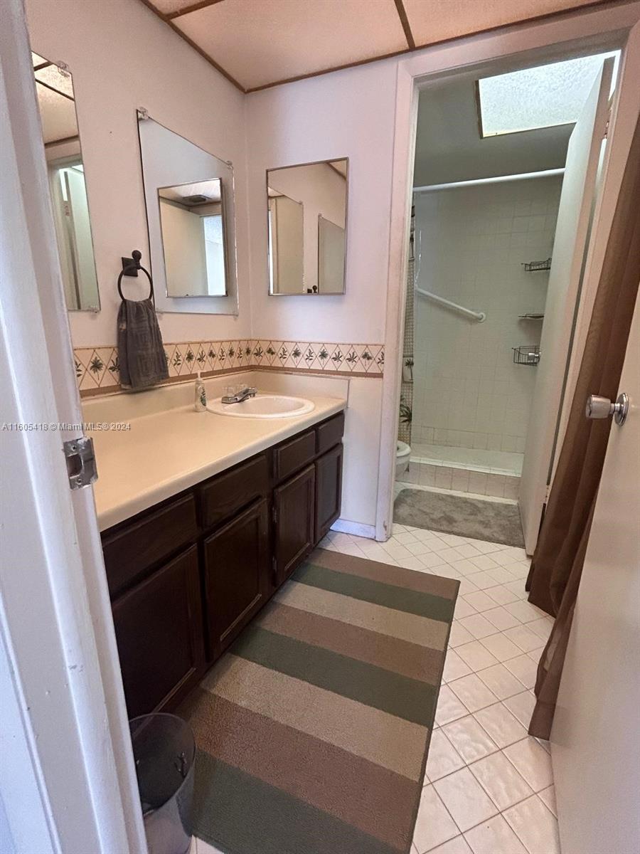 429 N Laurel Dr # 1704
