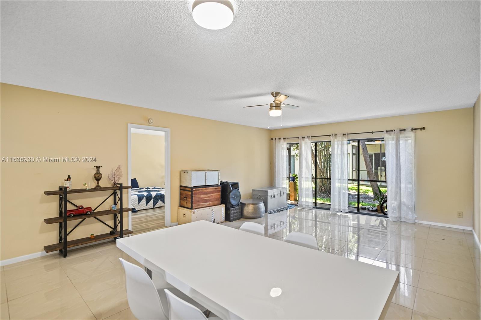 112 E Laurel # 802