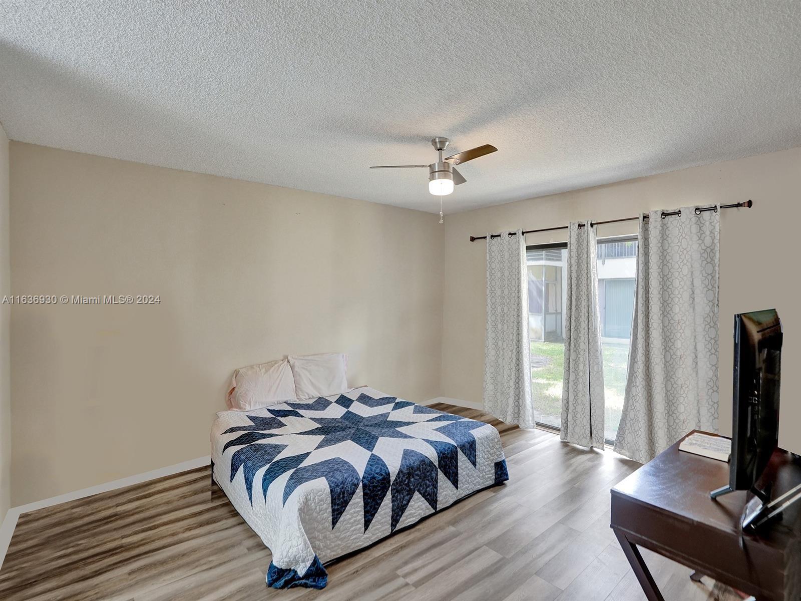 112 E Laurel # 802